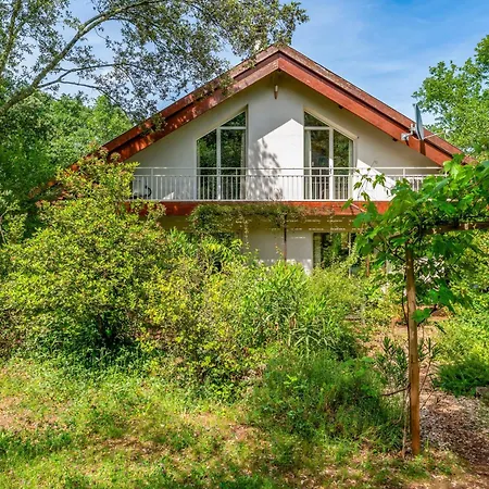 Casa de Férias Maison Romantique Dans Les Bois Molieres-sur-Ceze