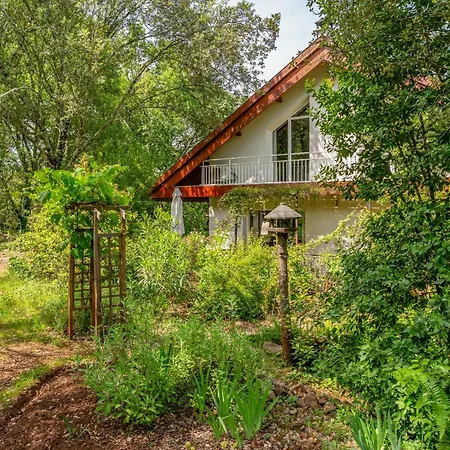 Maison Romantique Dans Les Bois Casa de Férias